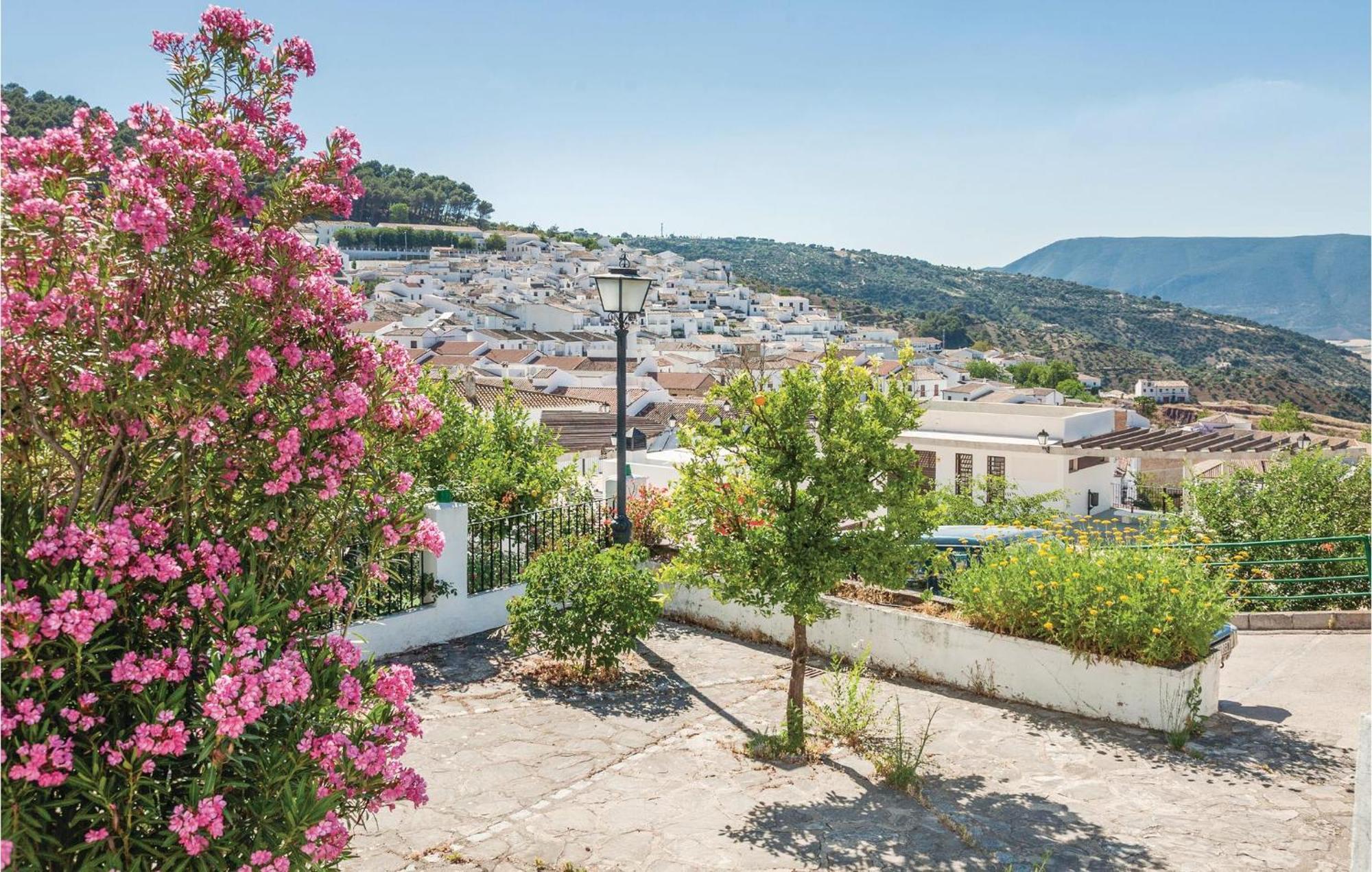 Awesome Home In Cadiz With Swimming Pool El Gastor Eksteriør bilde